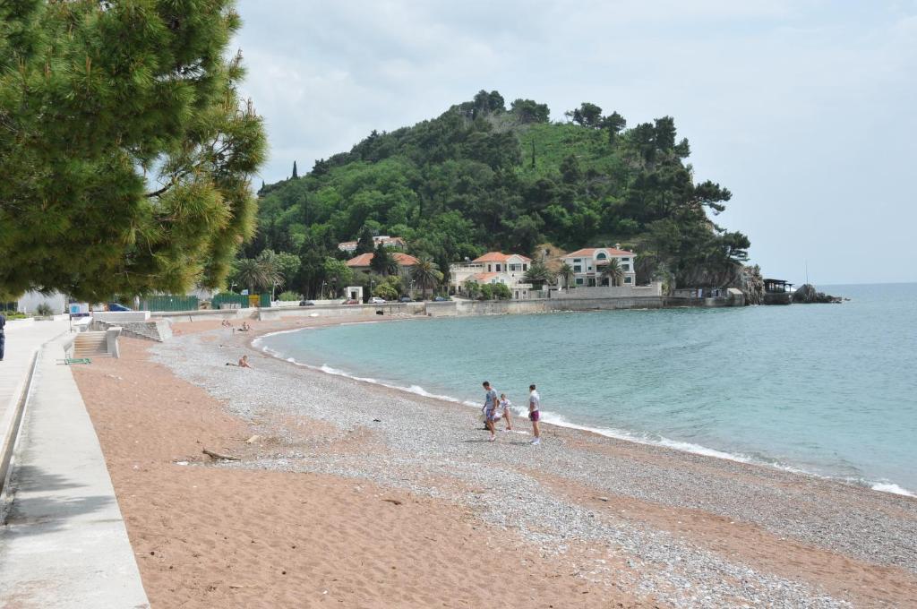 Seaside Apartments Petrovac Extérieur photo